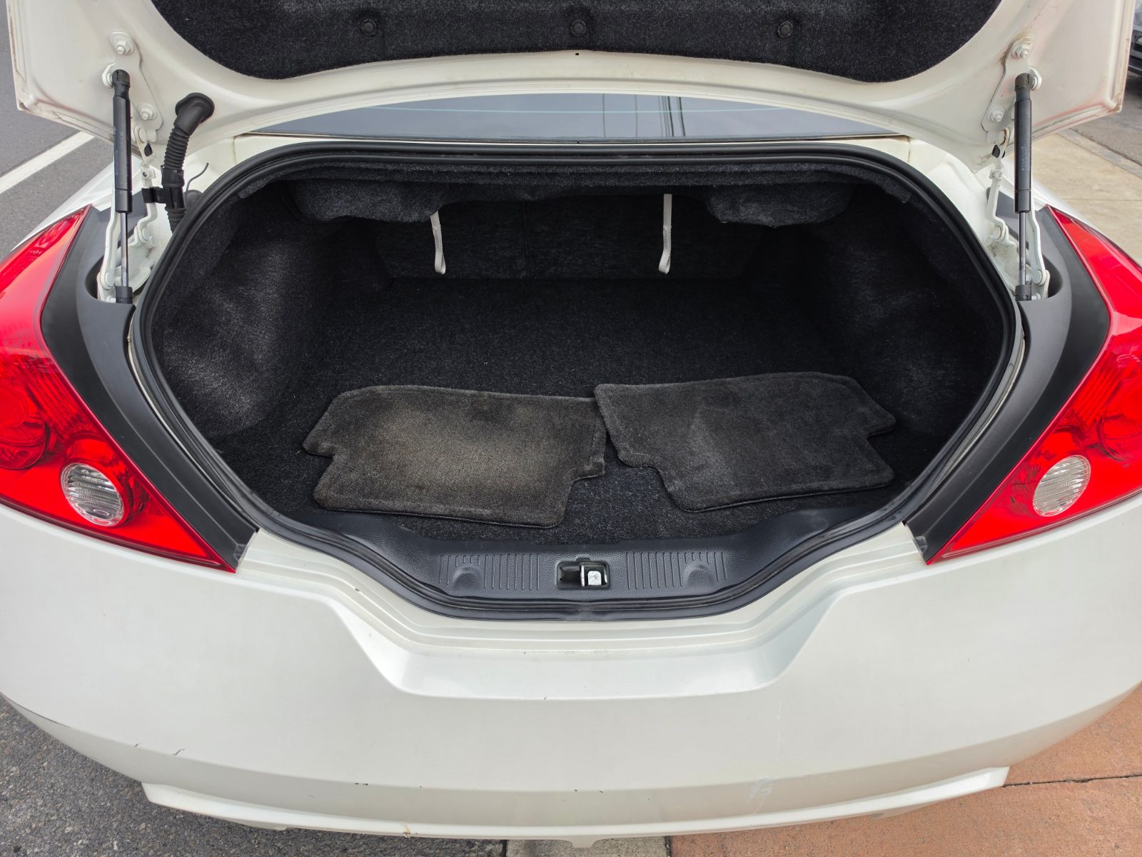 2012 Nissan Altima photo 19