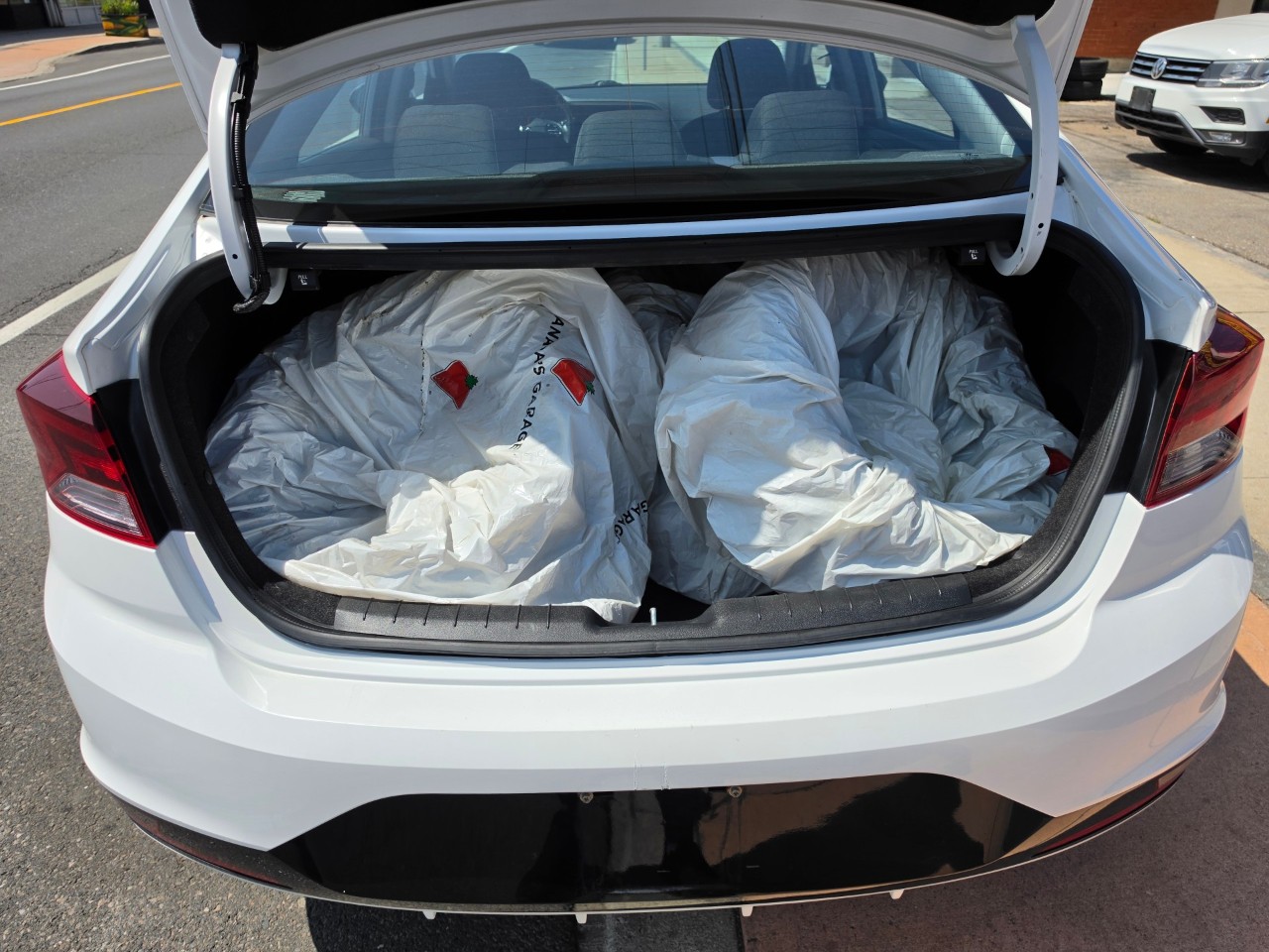 2019 Hyundai Elantra photo 13