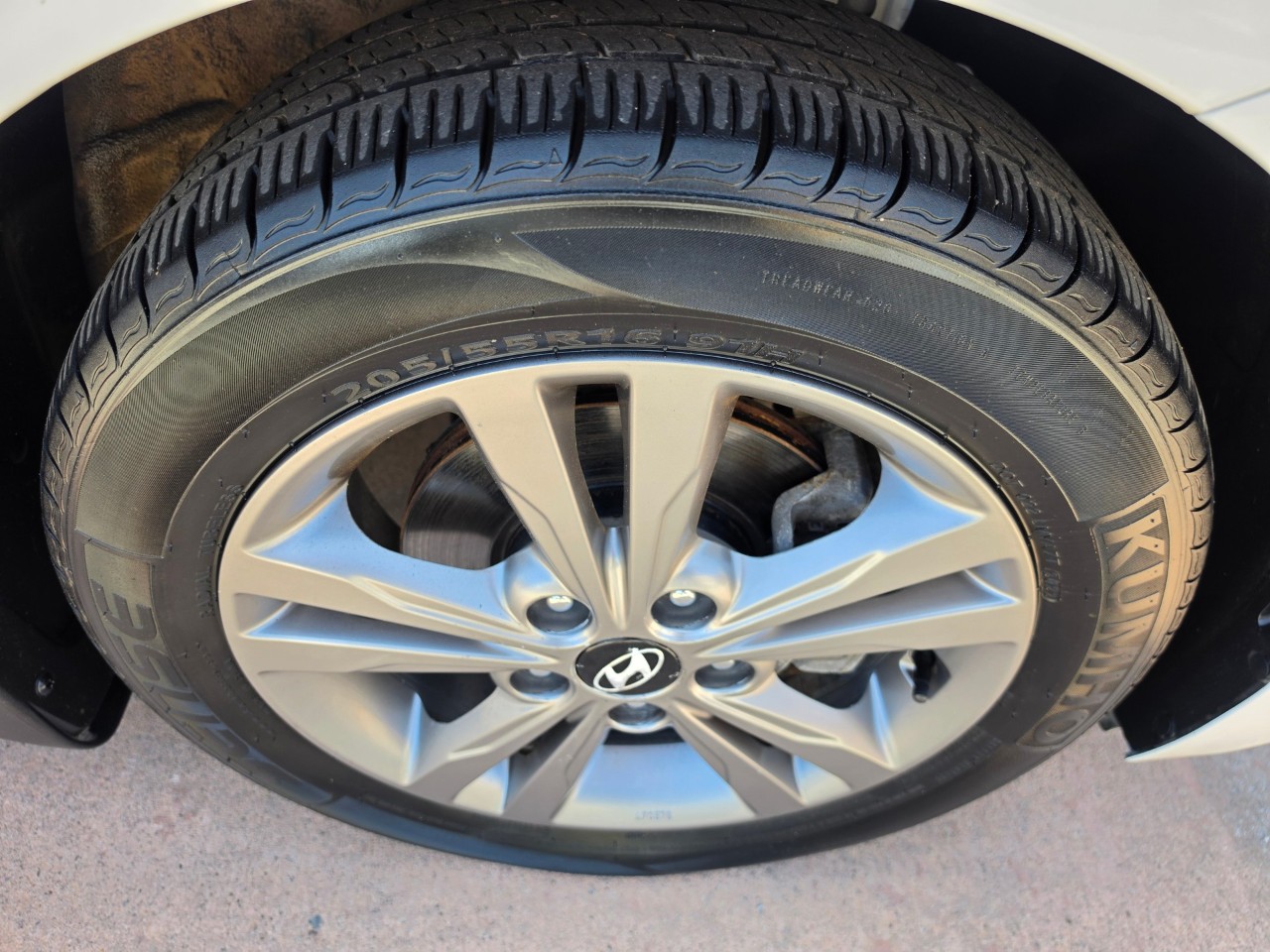 2019 Hyundai Elantra photo 22