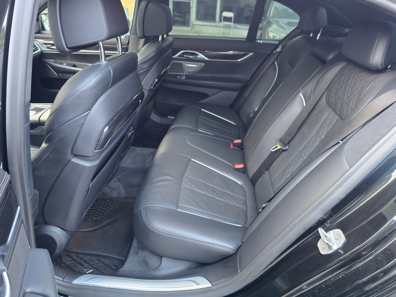 2020 BMW 7 Series photo 12
