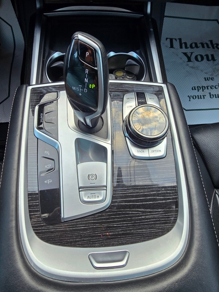 2020 BMW 7 Series photo 14