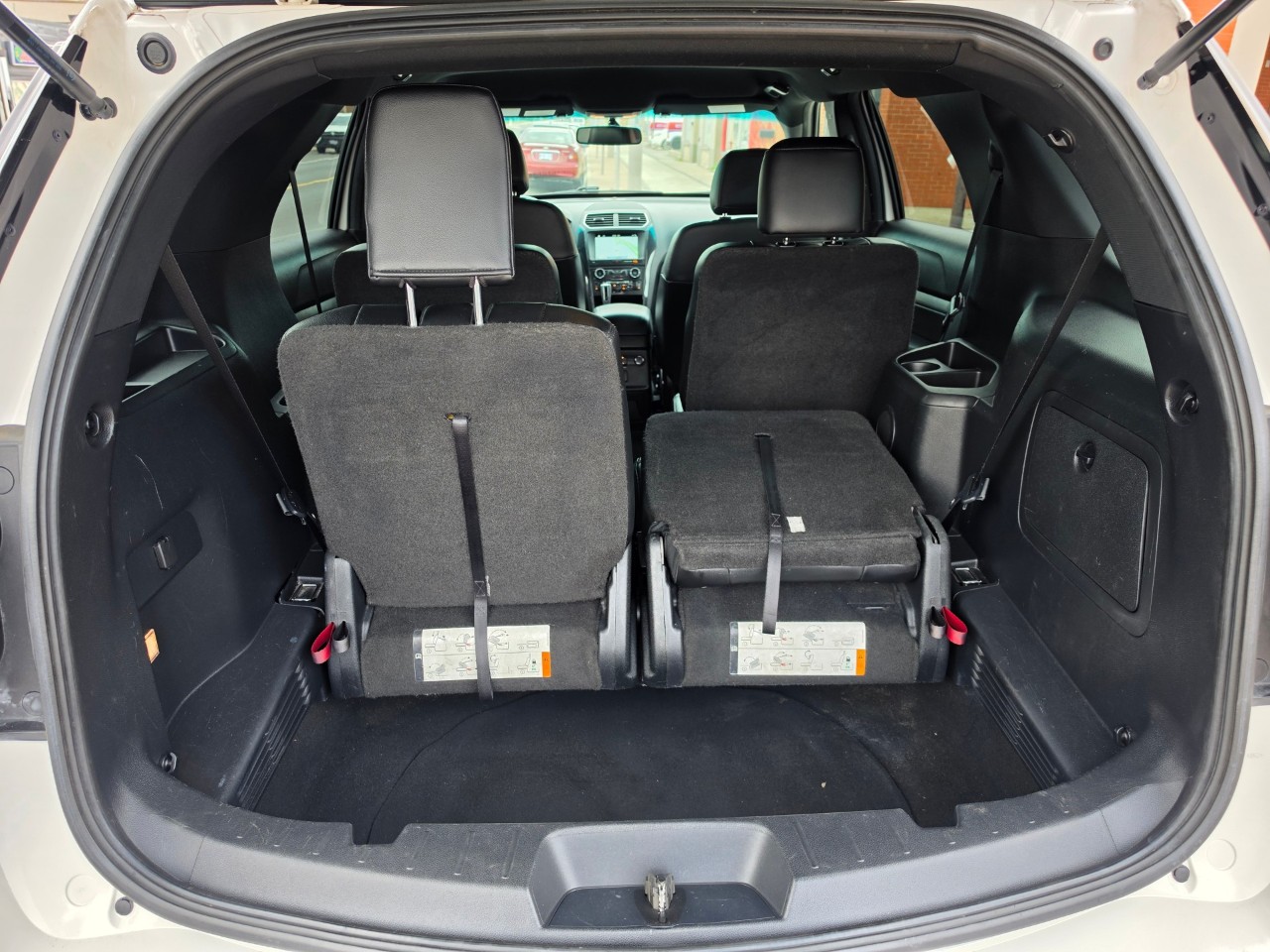 2017 Ford Explorer photo 11