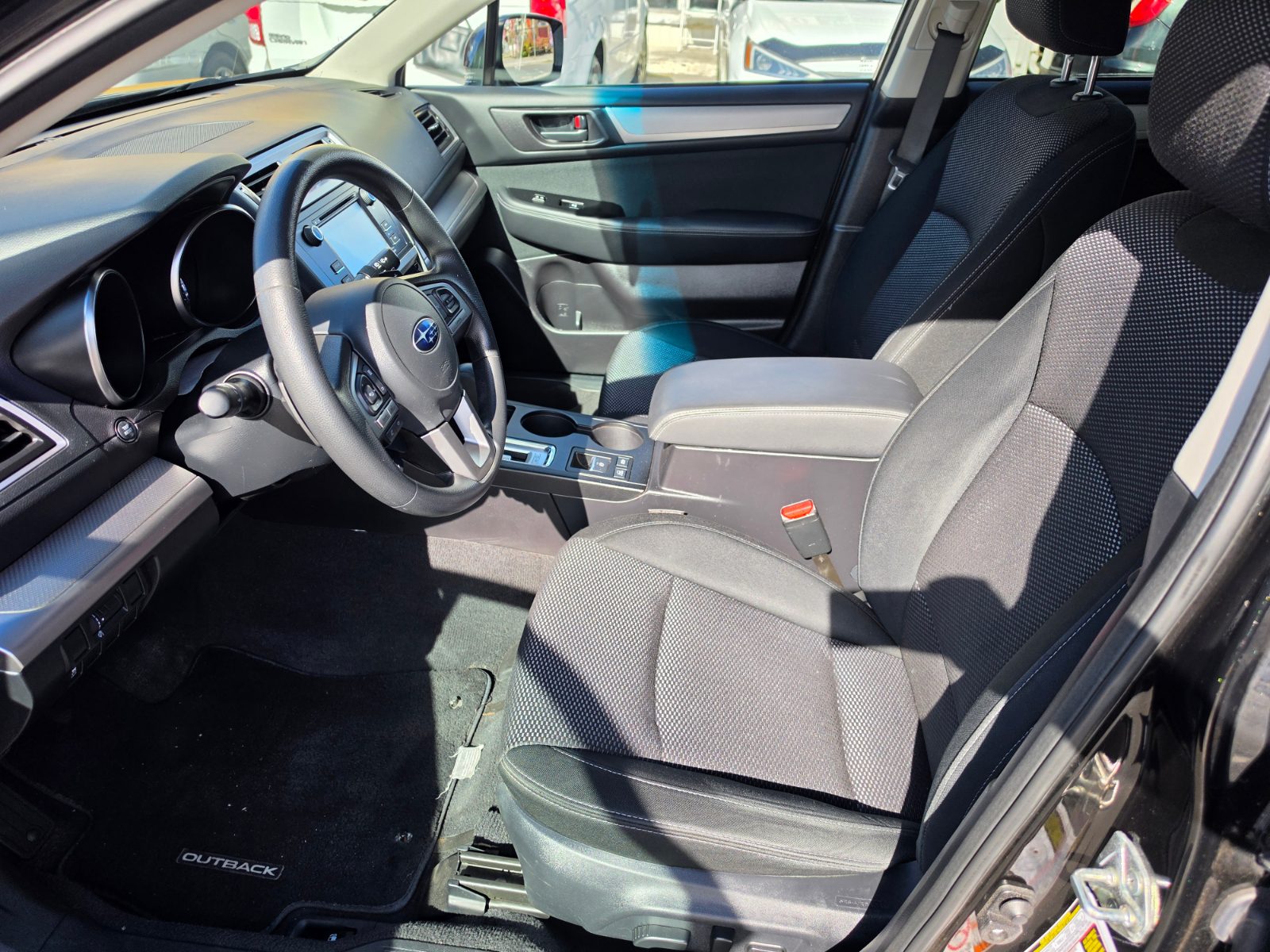 2017 Subaru Outback photo 9