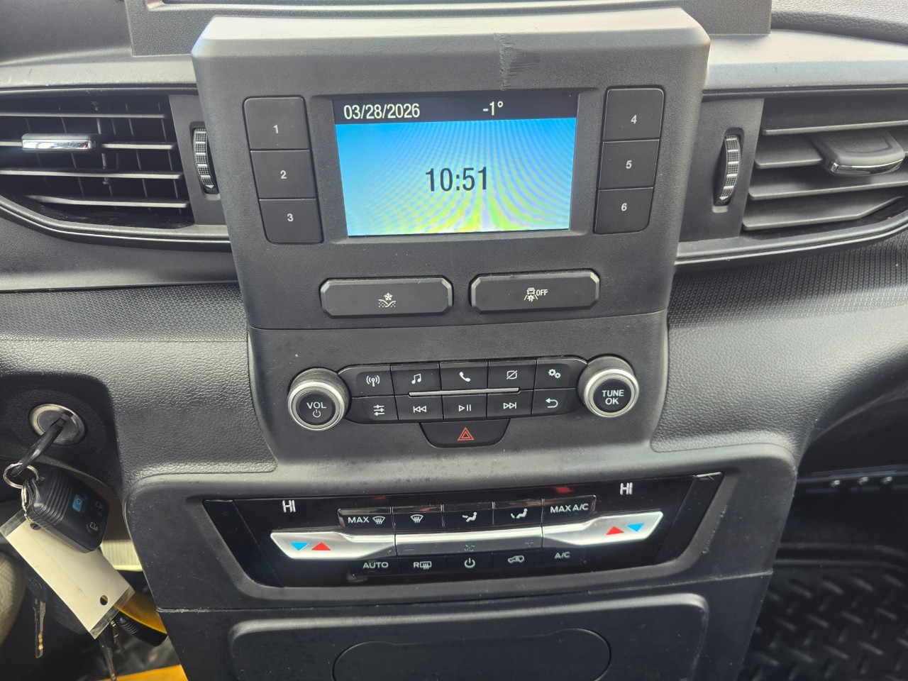 2020 Ford Explorer photo 13