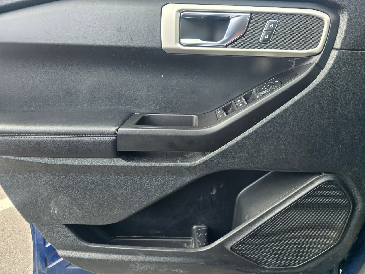 2020 Ford Explorer photo 17