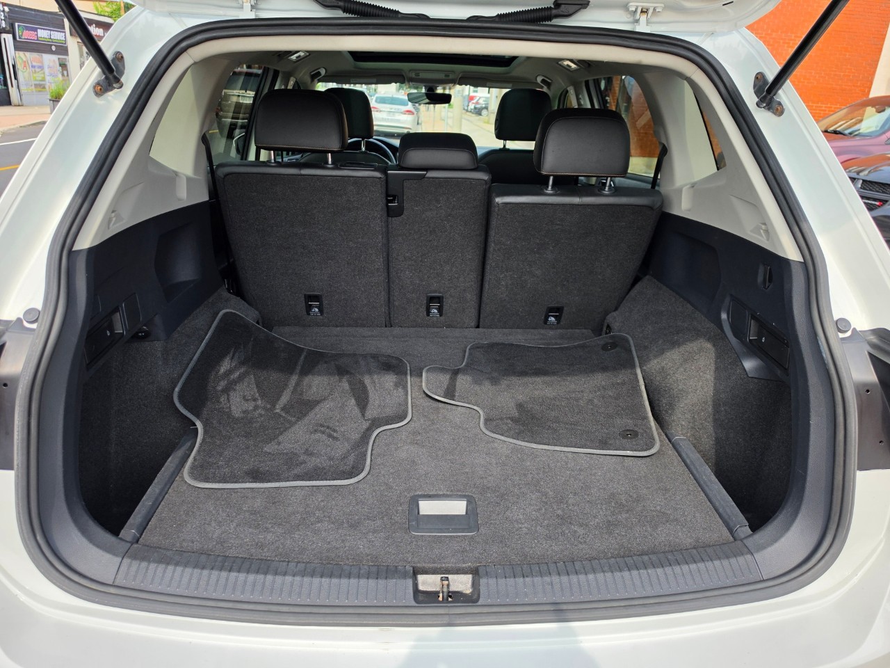 2018 Volkswagen Tiguan photo 13