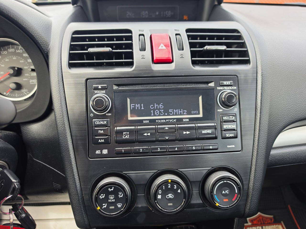 2013 Subaru Impreza photo 15
