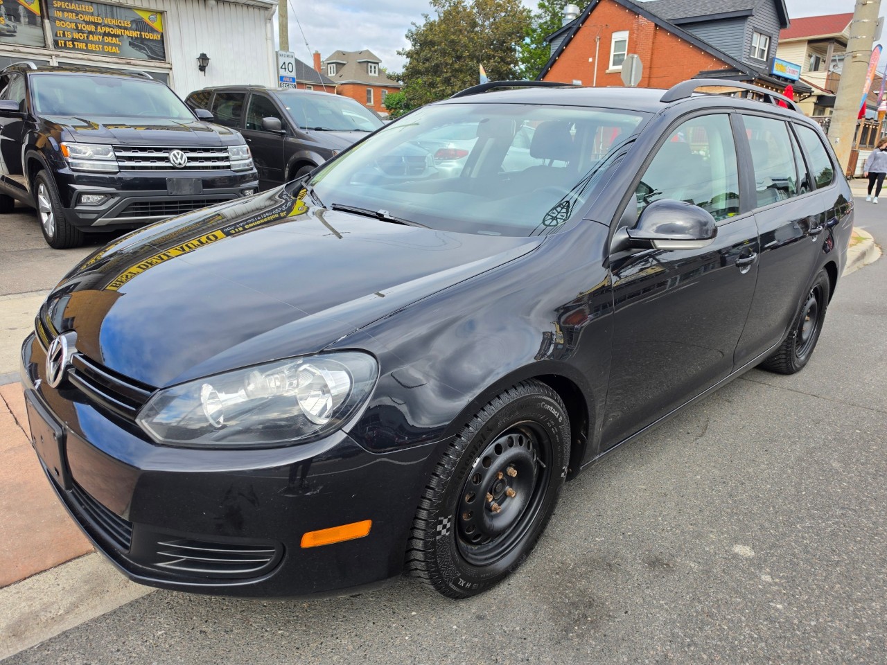 2014 Volkswagen Golf Wagon photo 3
