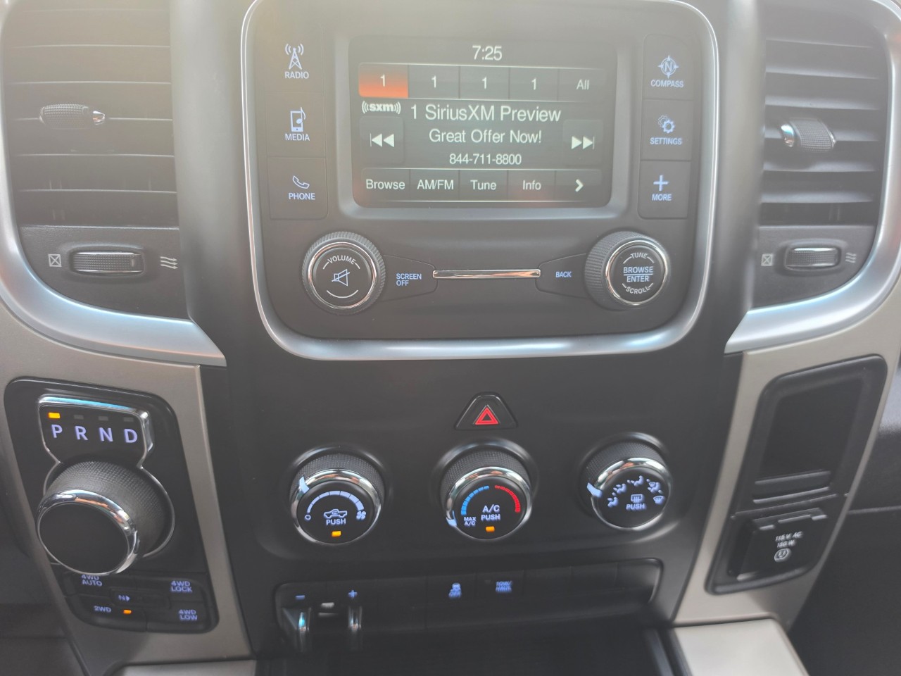 2015 Ram 1500 photo 17