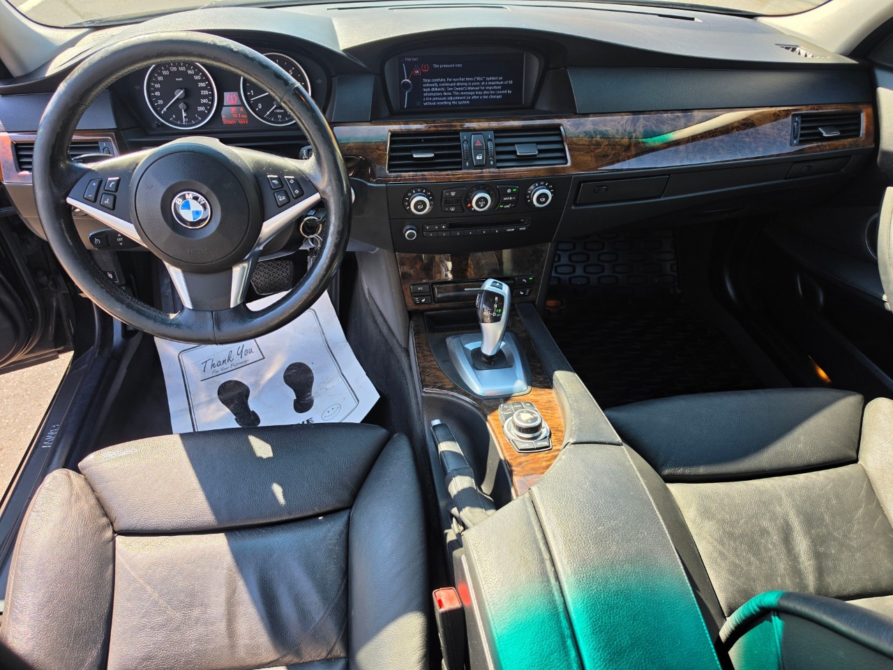 2010 BMW 5 Series photo 11