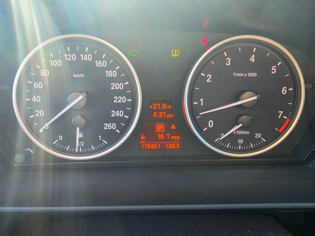 2010 BMW 5 Series photo 12