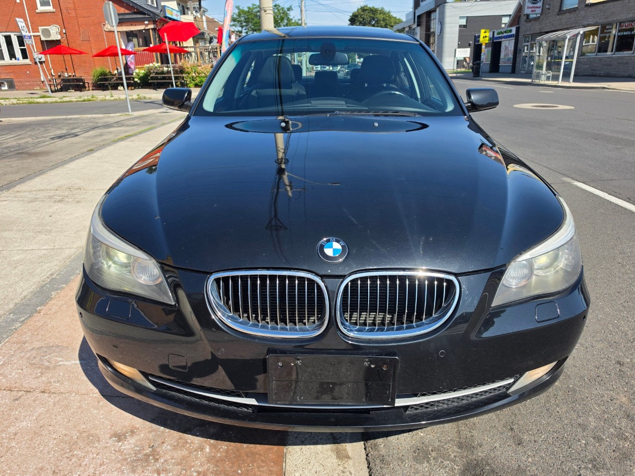 2010 BMW 5 Series photo 2
