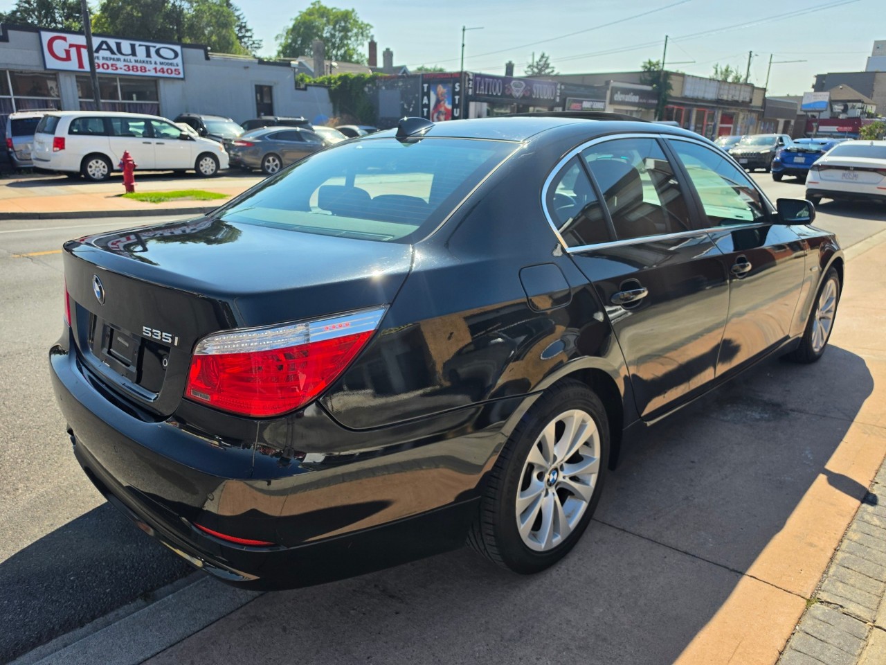 2010 BMW 5 Series photo 7