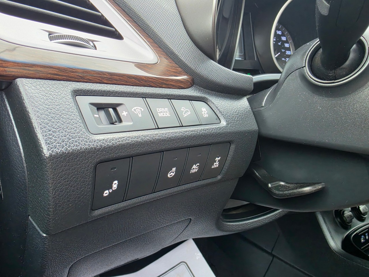 2017 Hyundai Santa Fe XL photo 19