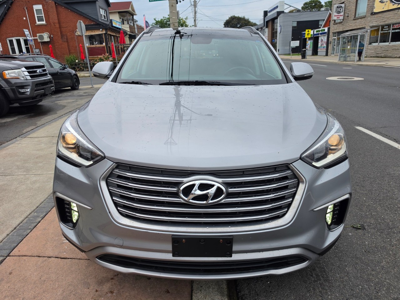 2017 Hyundai Santa Fe XL photo 2