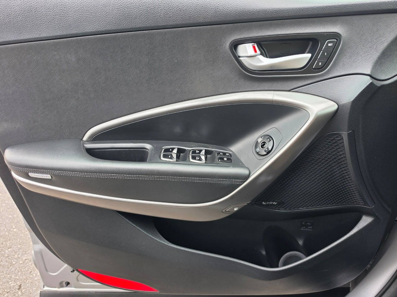 2017 Hyundai Santa Fe XL photo 20
