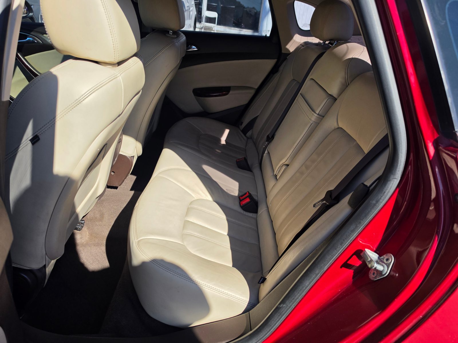 2013 Buick Verano photo 13