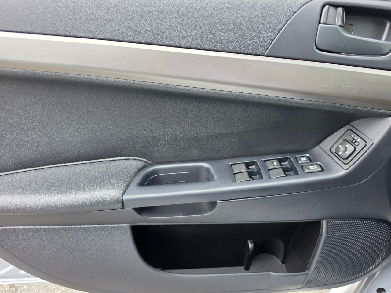 2014 Mitsubishi Lancer photo 20