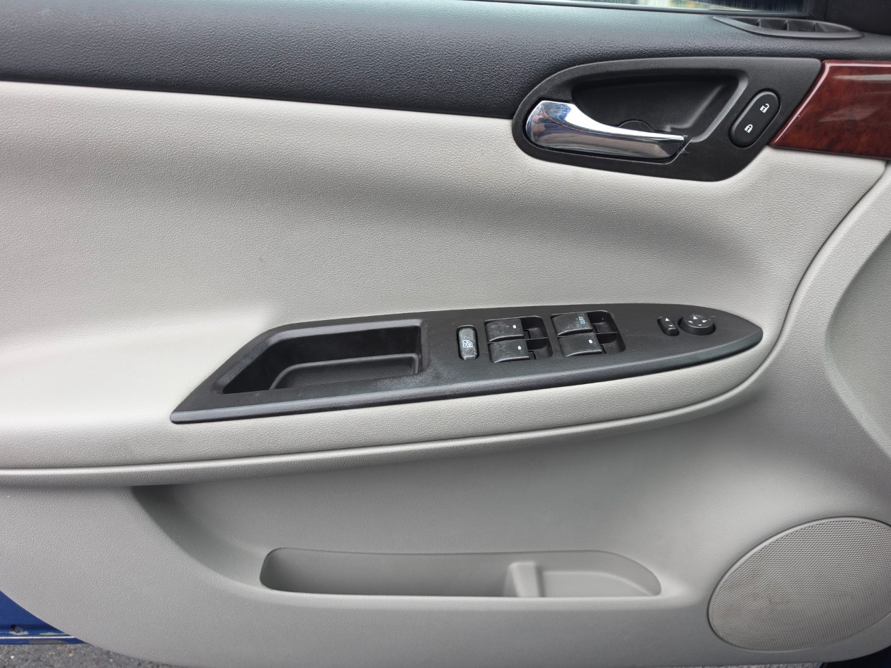 2006 Chevrolet Impala photo 20