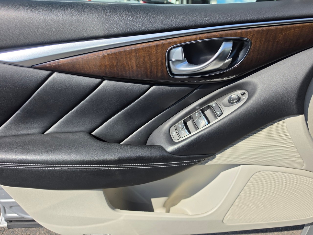 2018 INFINITI Q50 photo 18
