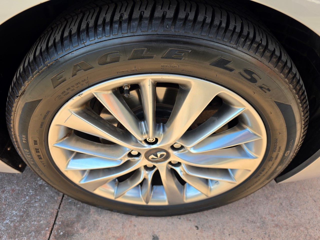 2018 INFINITI Q50 photo 20