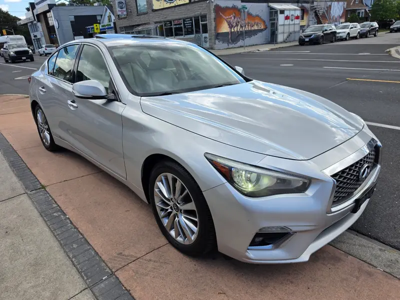 2018 INFINITI Q50 photo 1