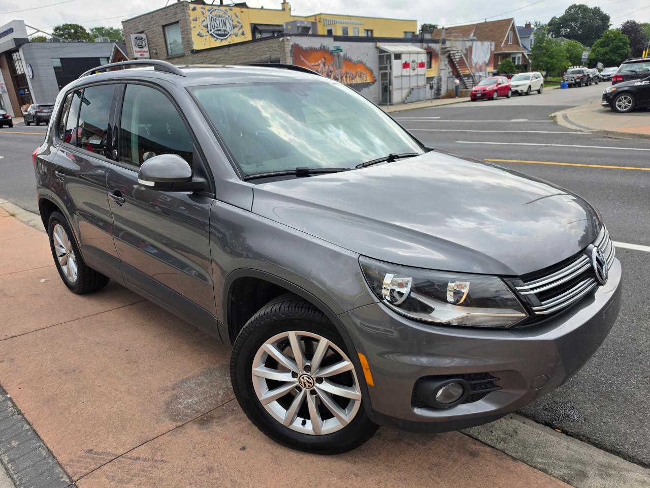 2017 Volkswagen Tiguan photo 1