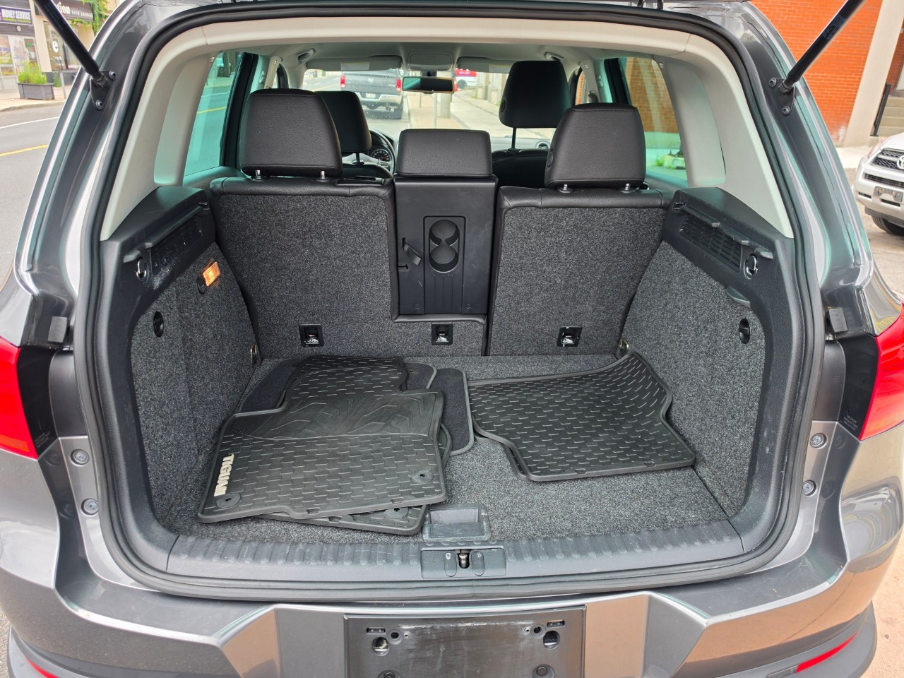 2017 Volkswagen Tiguan photo 12