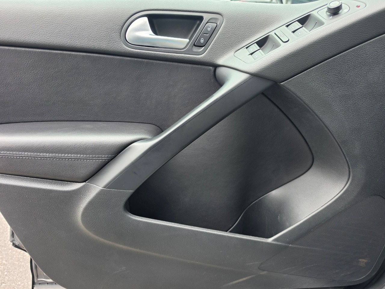 2017 Volkswagen Tiguan photo 18