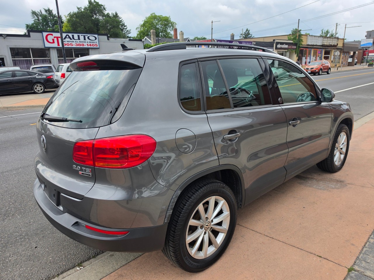 2017 Volkswagen Tiguan photo 7