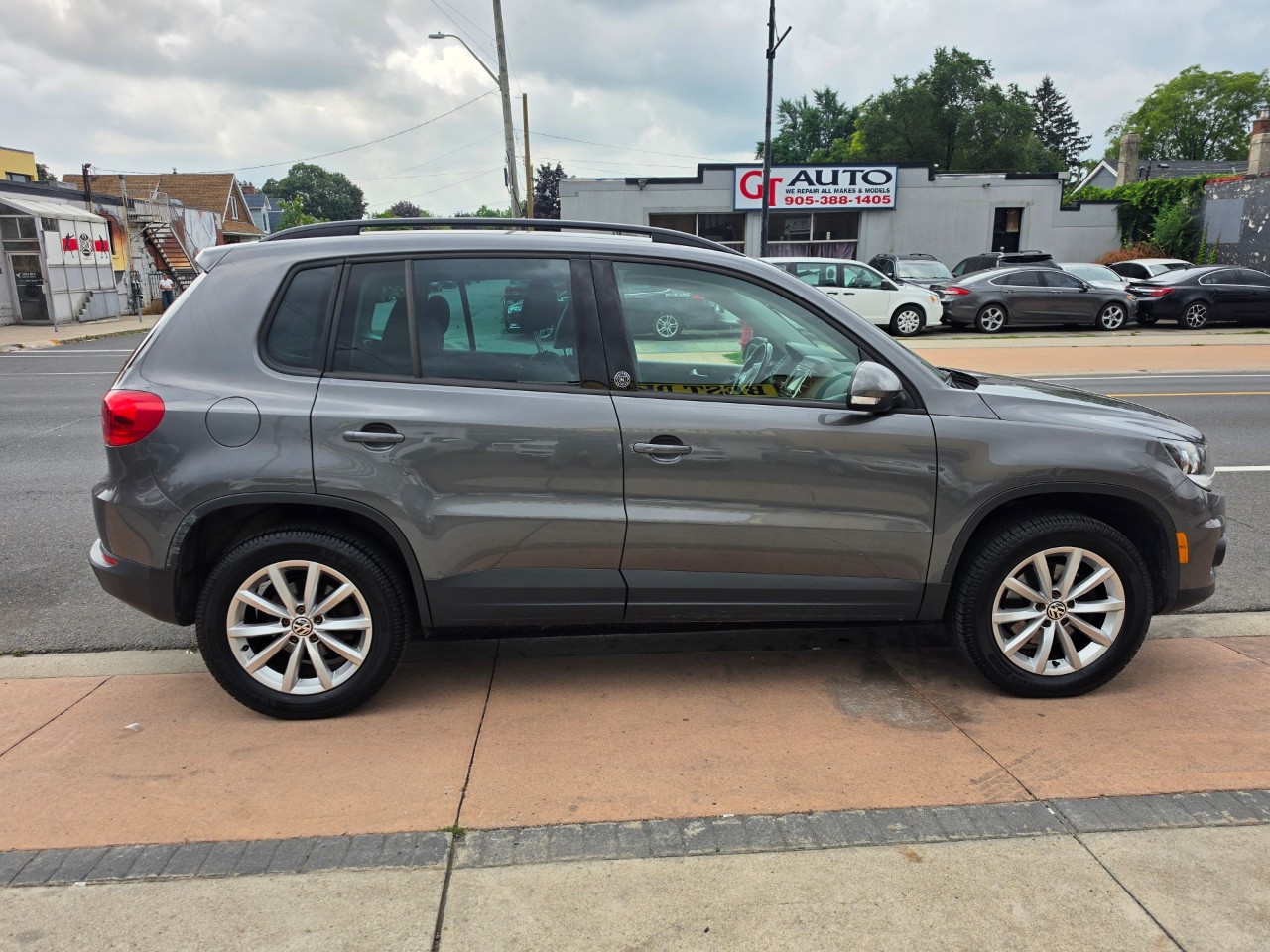2017 Volkswagen Tiguan photo 8