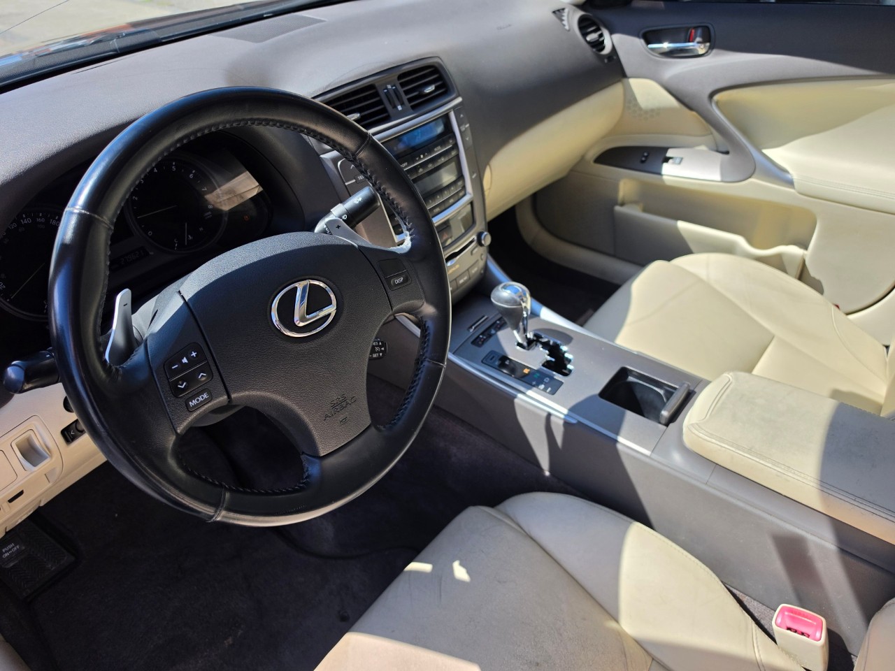 2009 Lexus IS 250 photo 12