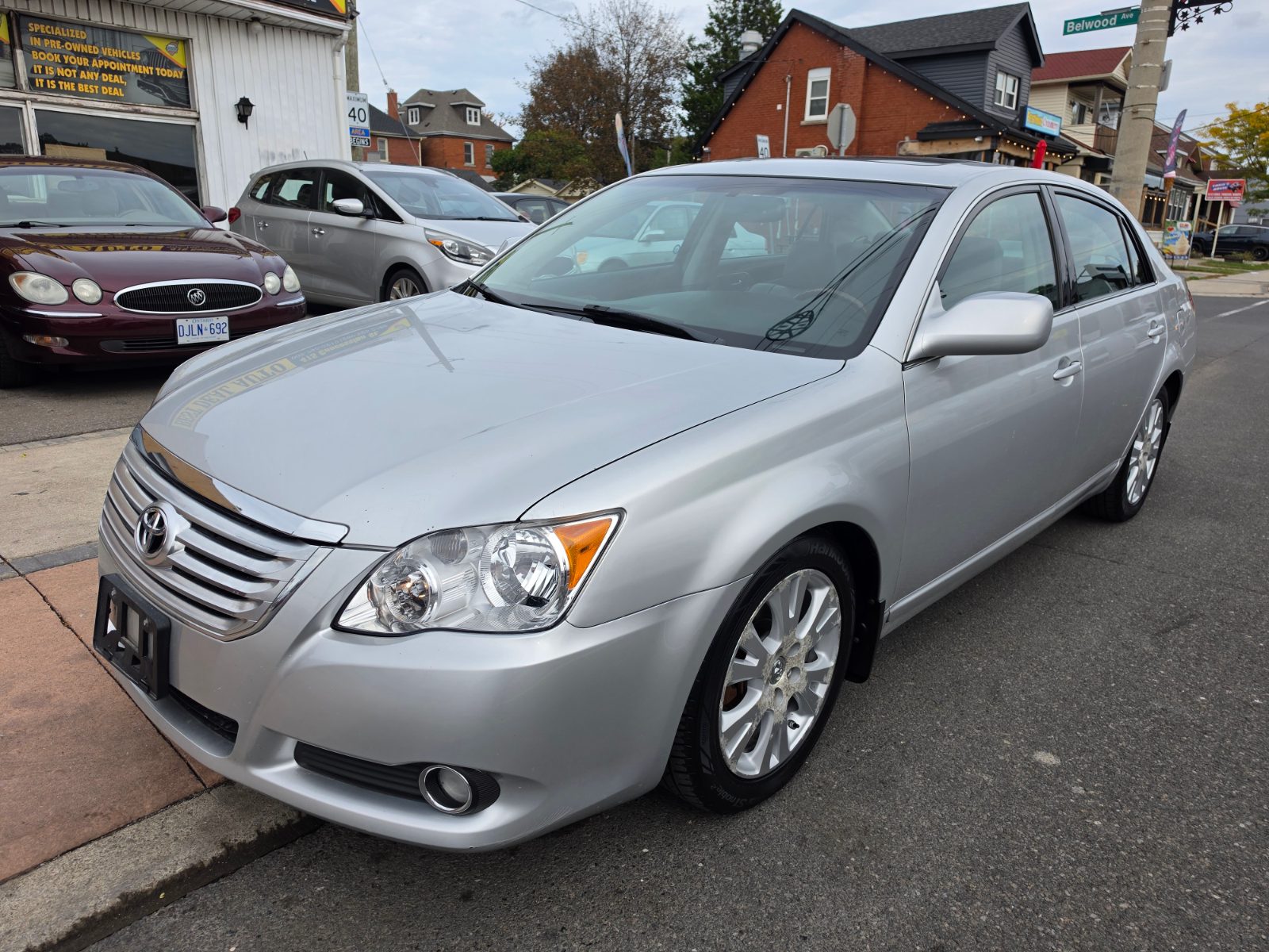 2009 Toyota Avalon photo 3