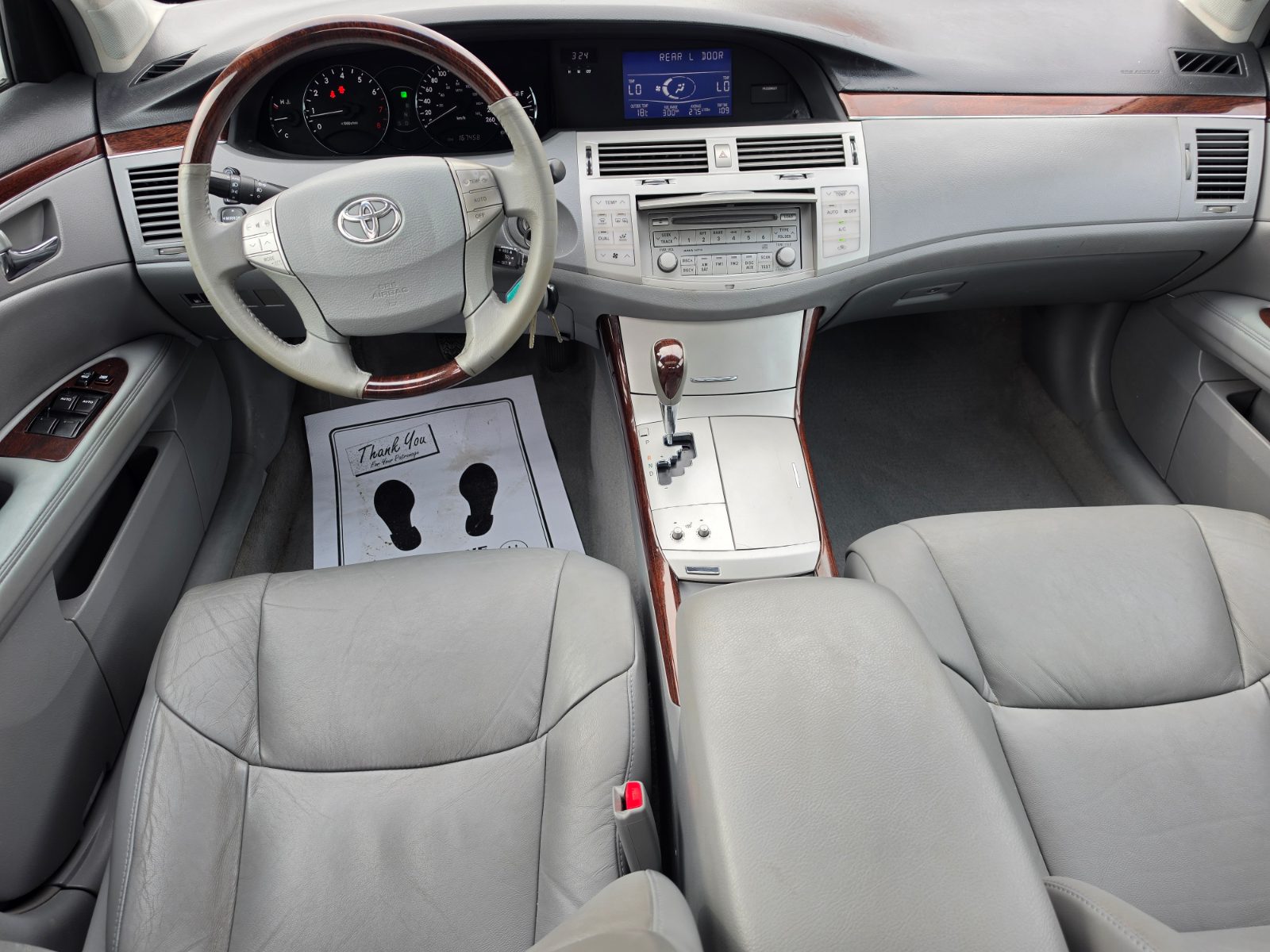 2009 Toyota Avalon photo 11