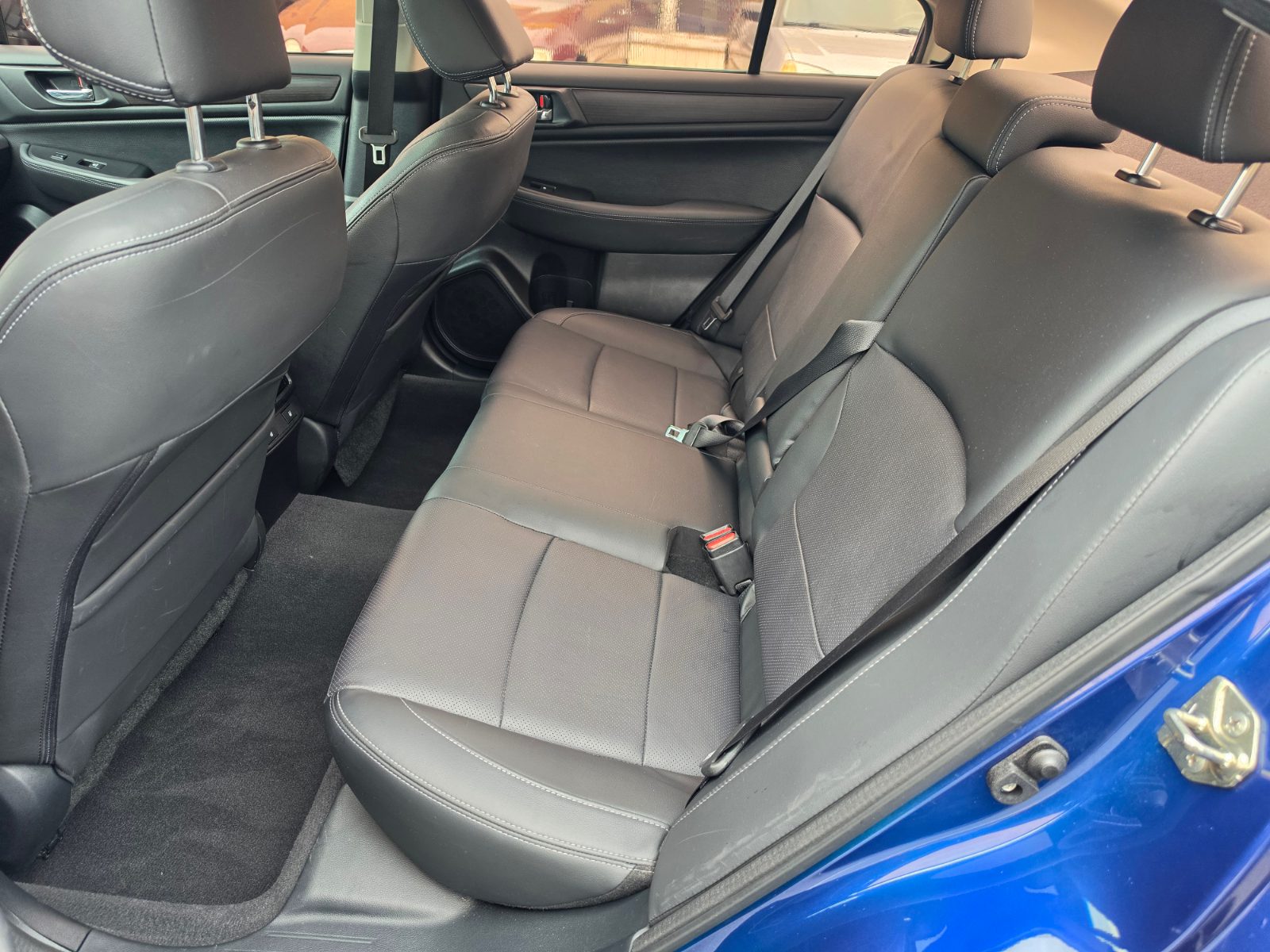 2016 Subaru Legacy photo 12