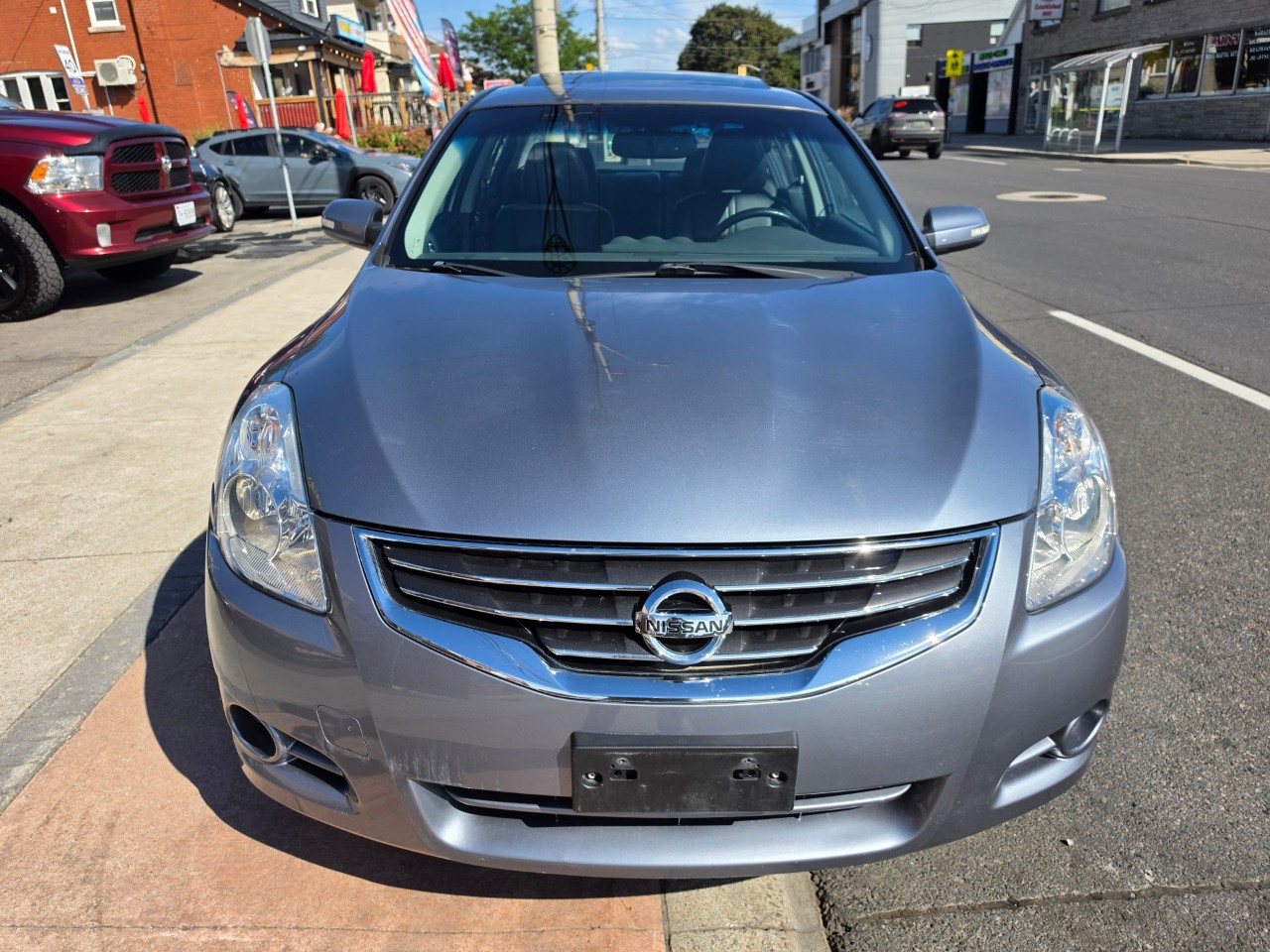 2012 Nissan Altima photo 2