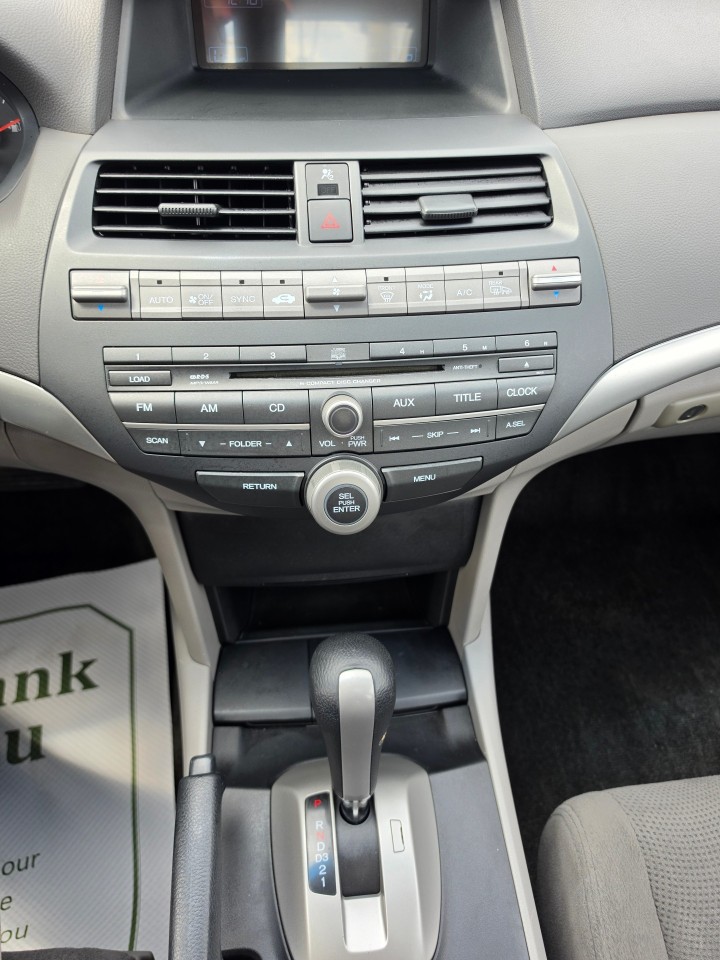 2010 Honda Accord Sedan photo 15