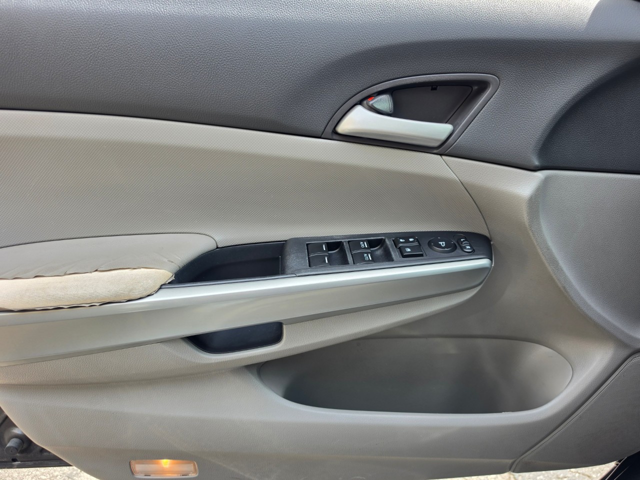 2010 Honda Accord Sedan photo 17