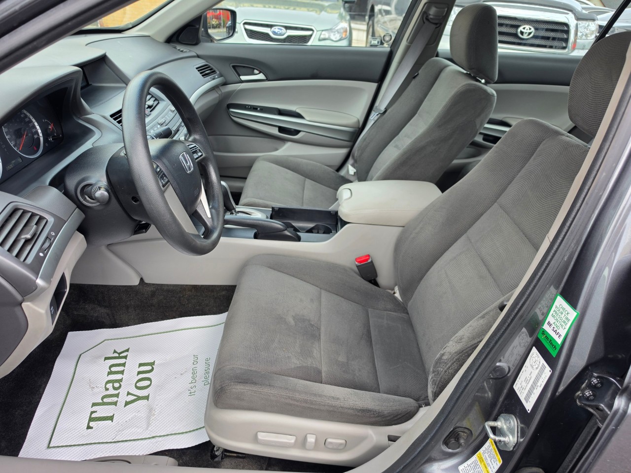 2010 Honda Accord Sedan photo 9