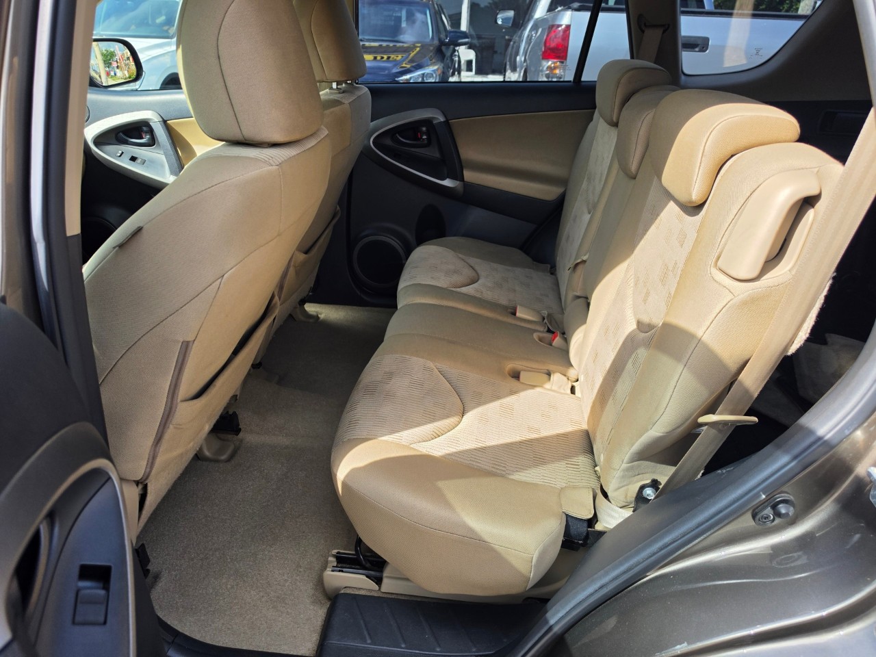 2010 Toyota RAV4 photo 13