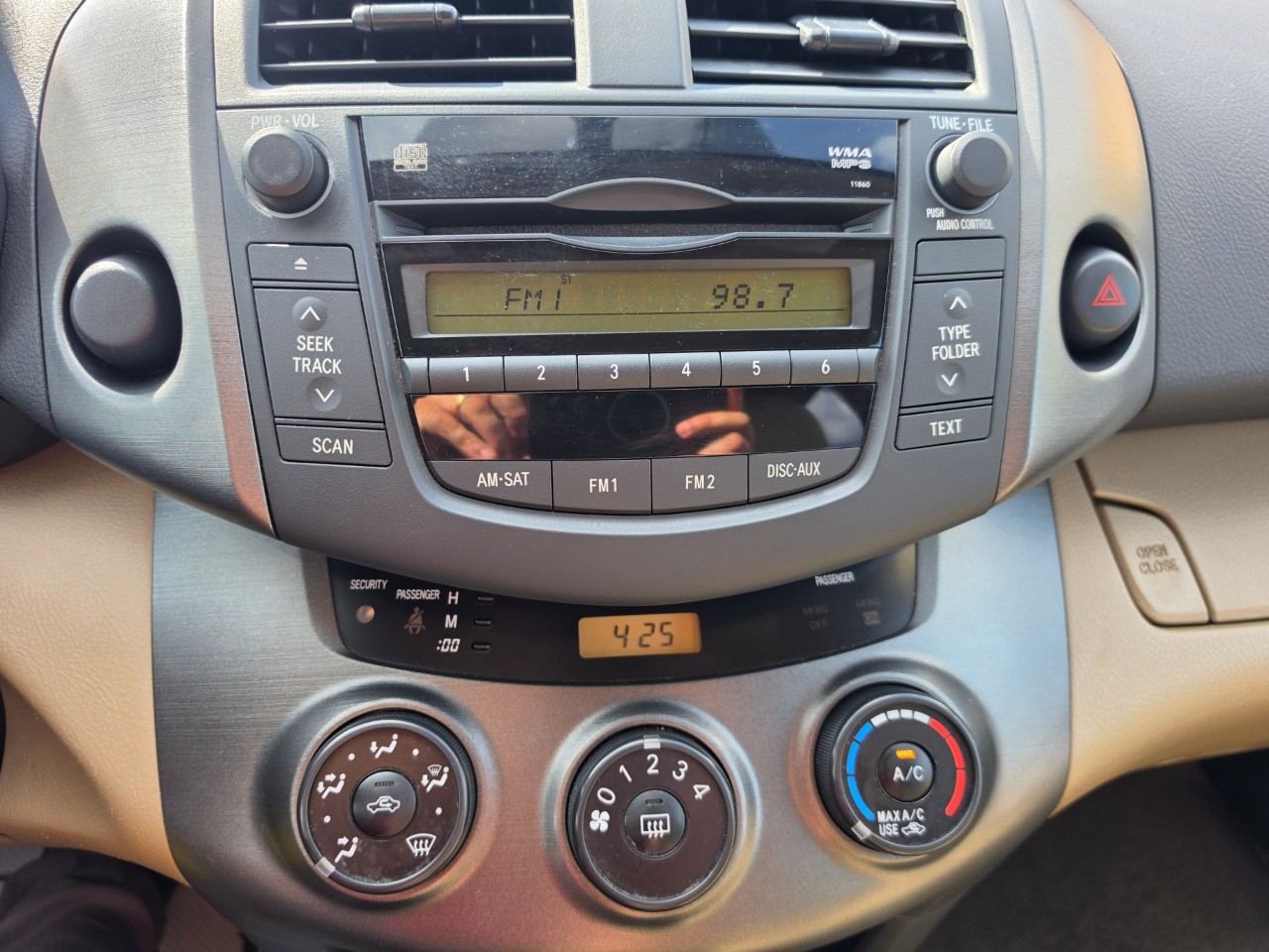 2010 Toyota RAV4 photo 16