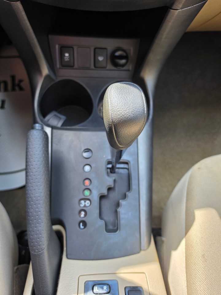 2010 Toyota RAV4 photo 17