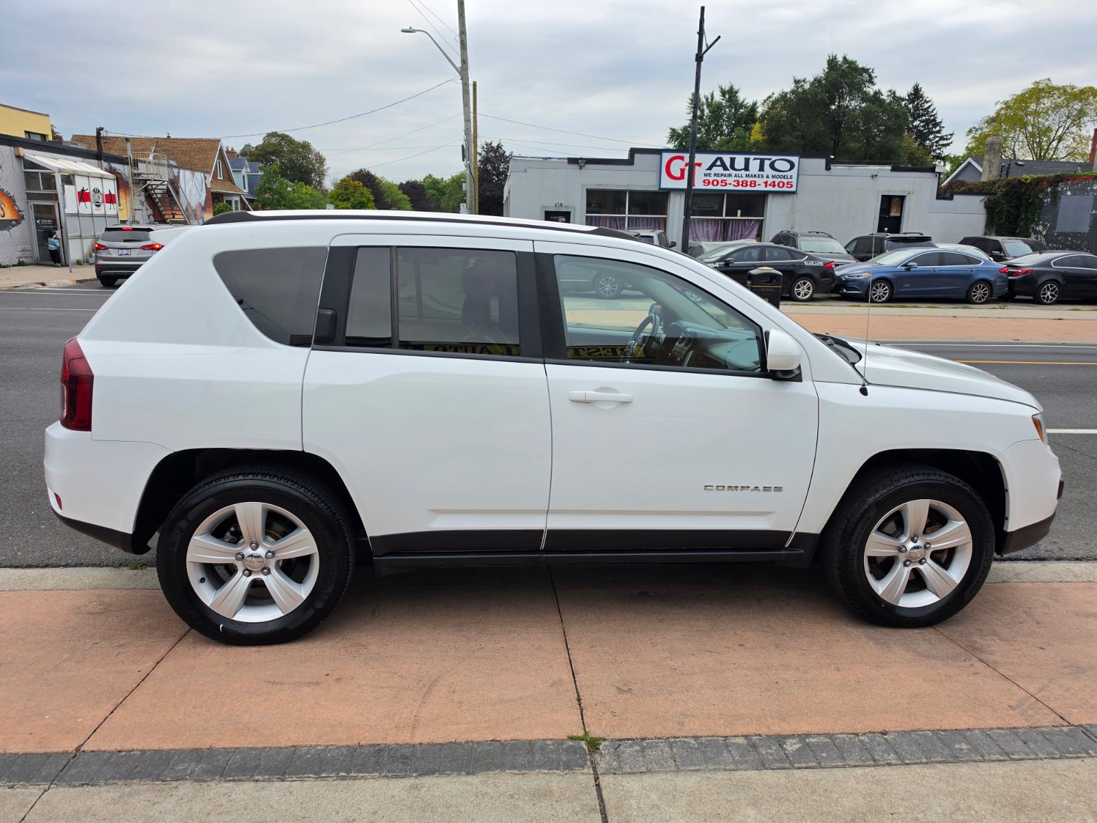 2015 Jeep Compass photo 8