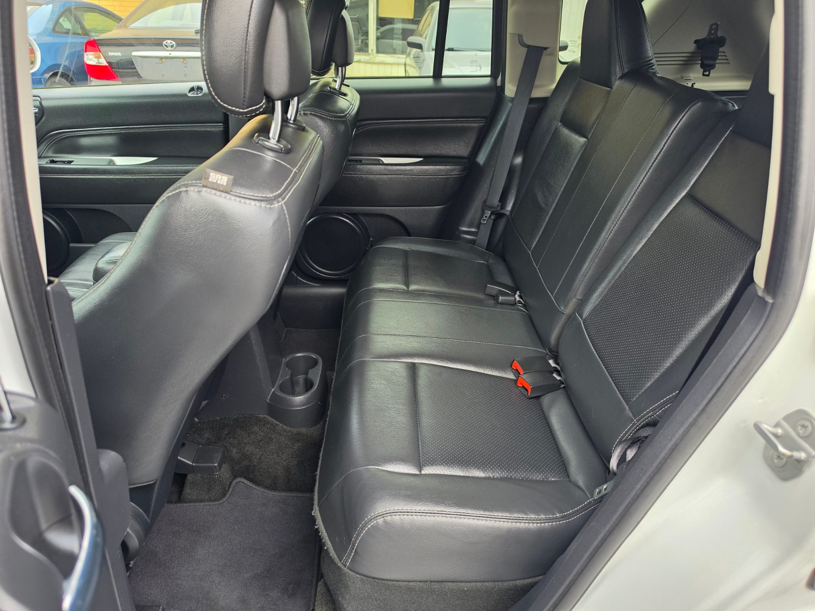 2015 Jeep Compass photo 12