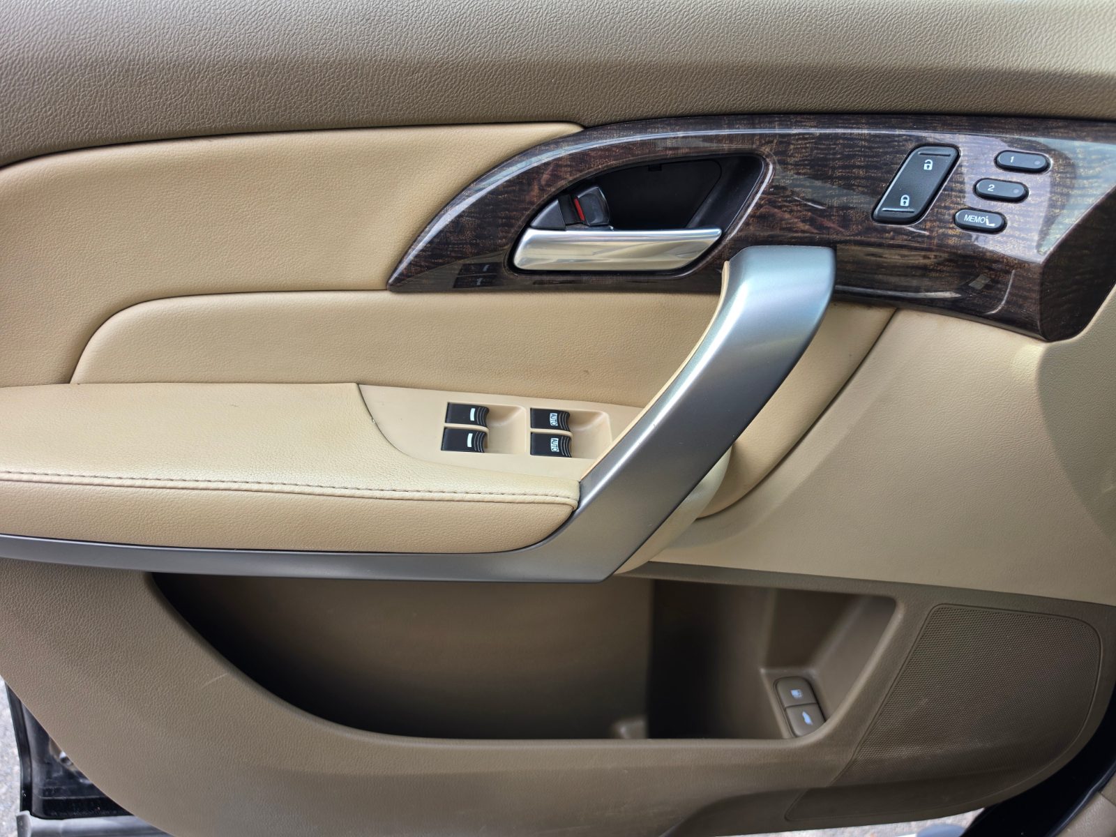 2013 Acura MDX photo 20
