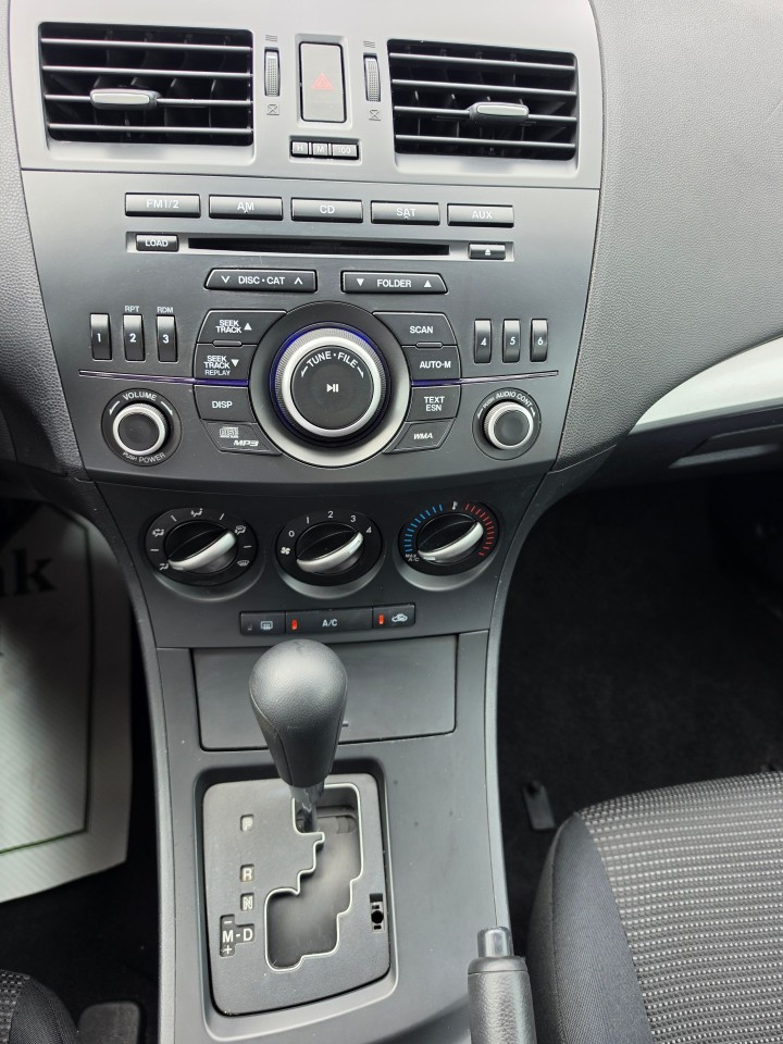 2013 Mazda Mazda3 photo 15