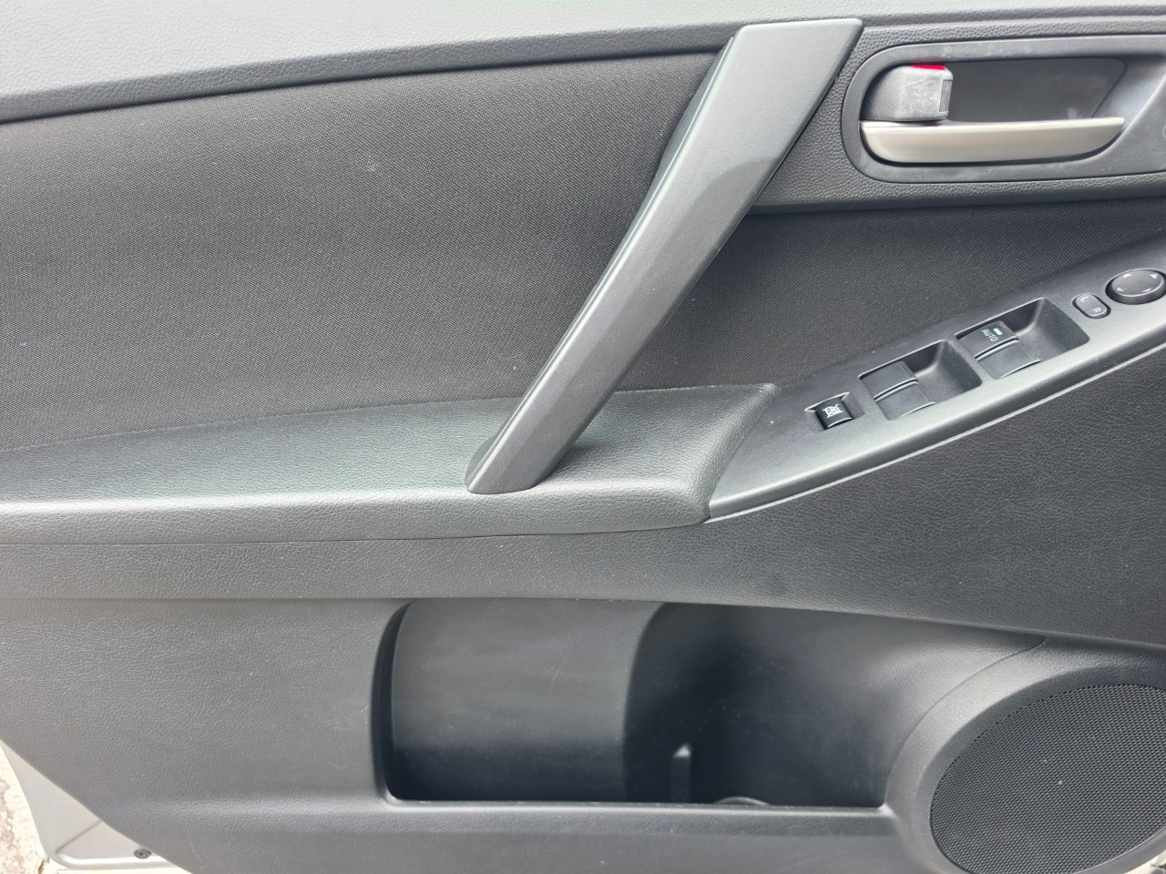 2013 Mazda Mazda3 photo 17