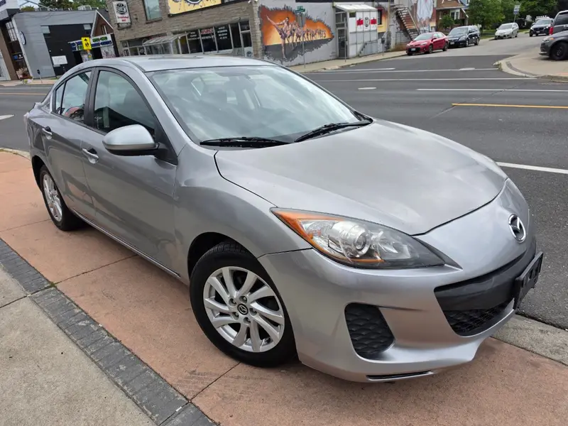 2013 Mazda Mazda3 photo 1