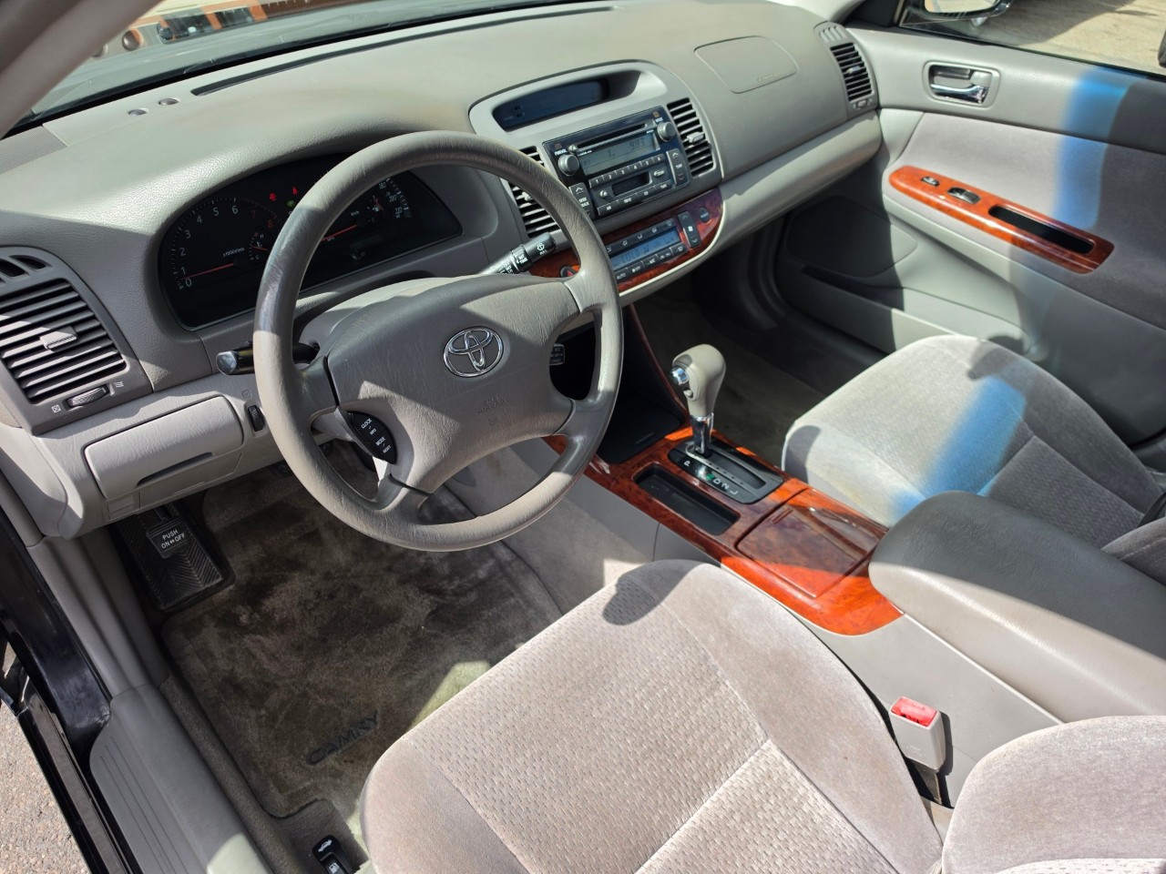 2003 Toyota Camry photo 11