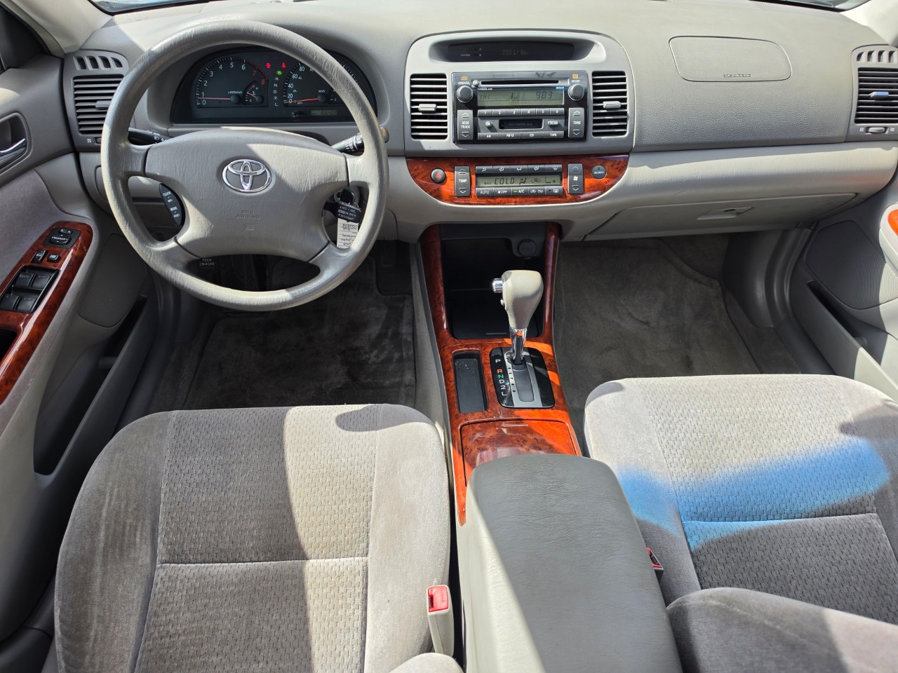 2003 Toyota Camry photo 12